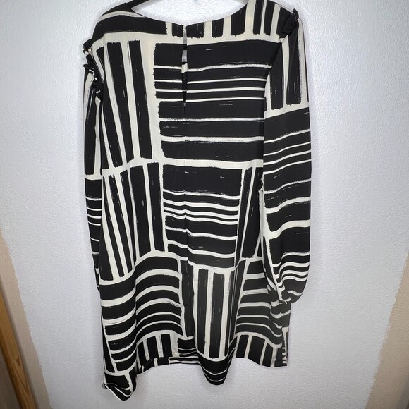ELOQUII PUFF SLEEVE EASY TEE DRESS black and cream NWT SIZE 26 - Picture 5 of 12